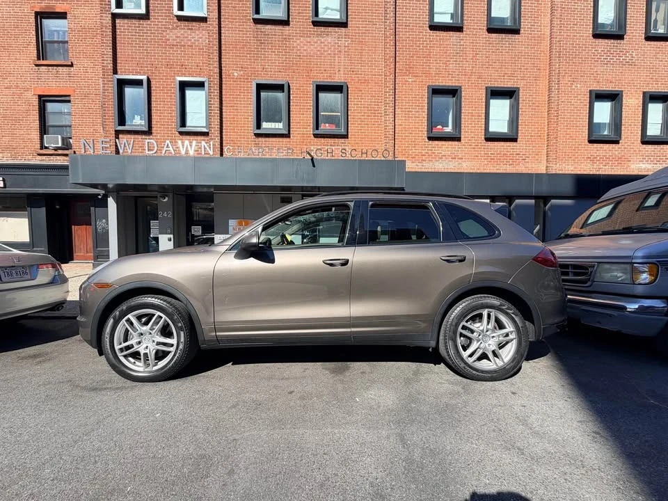2013 Porsche 958 Cayenne - Image 3 of 12