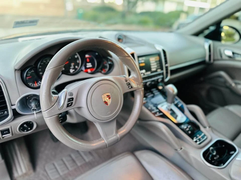 2013 Porsche 958 Cayenne - Image 4 of 20