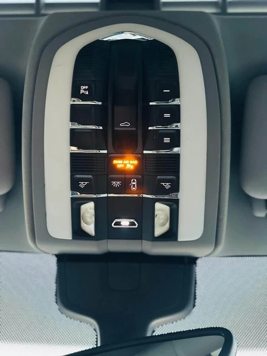 2013 Porsche 958 Cayenne - Image 15 of 20