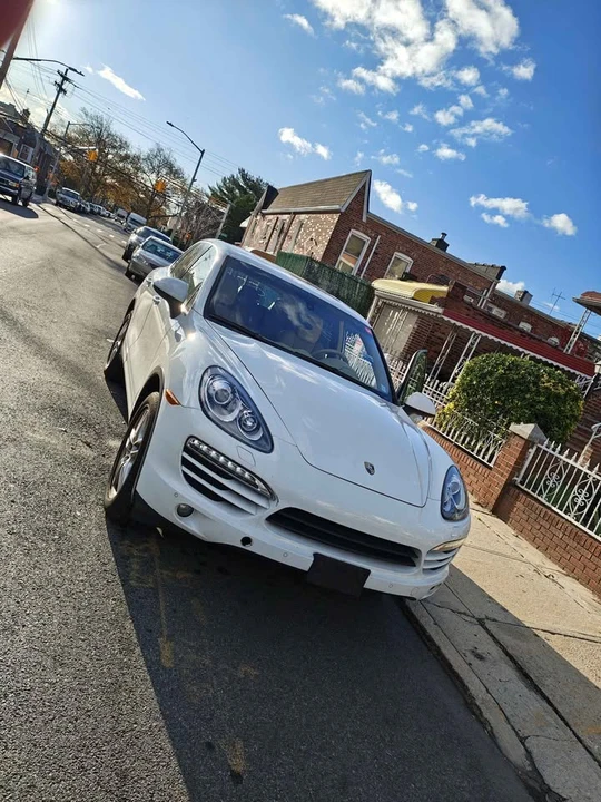 2013 Porsche 958 Cayenne - Image 7 of 18