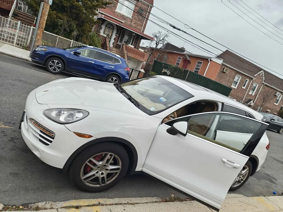 2013 Porsche 958 Cayenne - Image 4 of 18