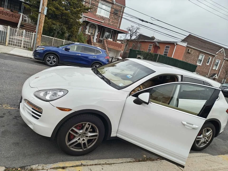 2013 Porsche 958 Cayenne - Image 3 of 18