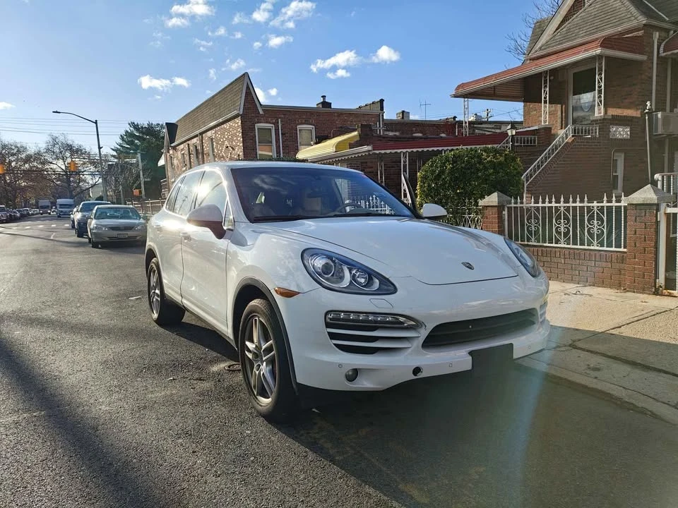 2013 Porsche 958 Cayenne - Image 6 of 18