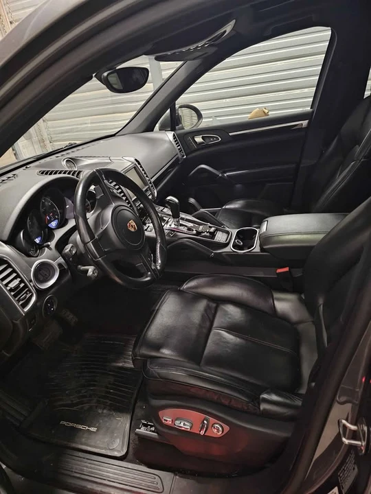 2013 Porsche 958 Cayenne - Image 11 of 12