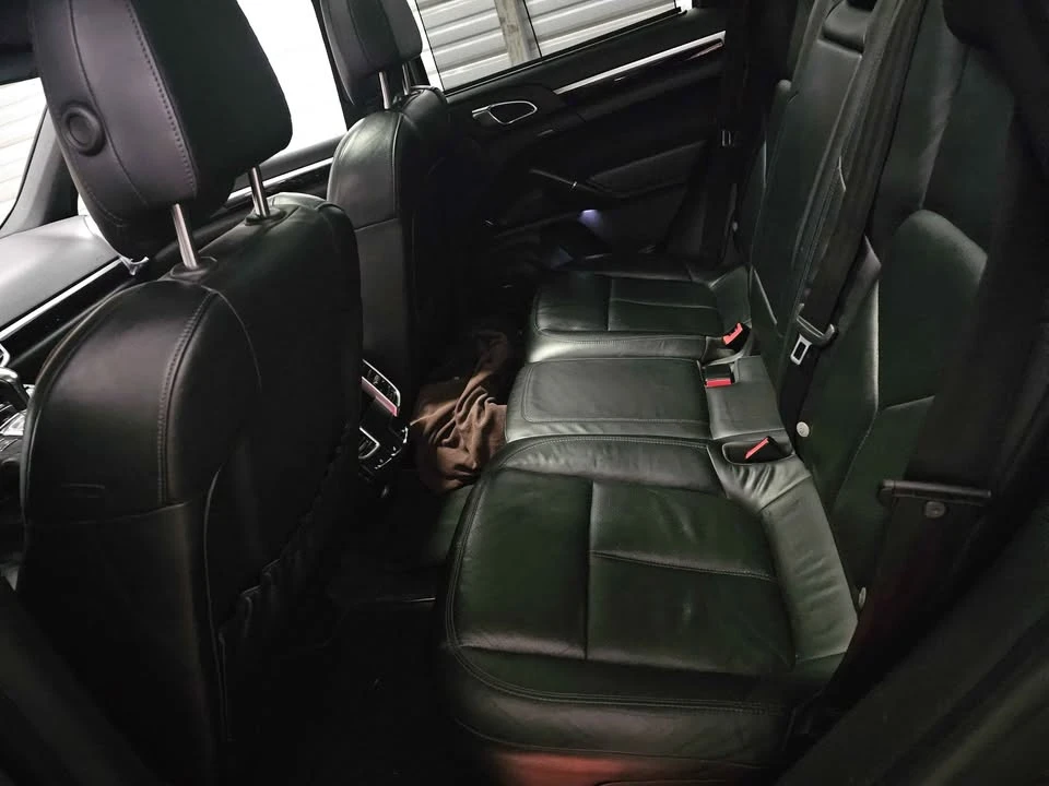 2013 Porsche 958 Cayenne - Image 6 of 12