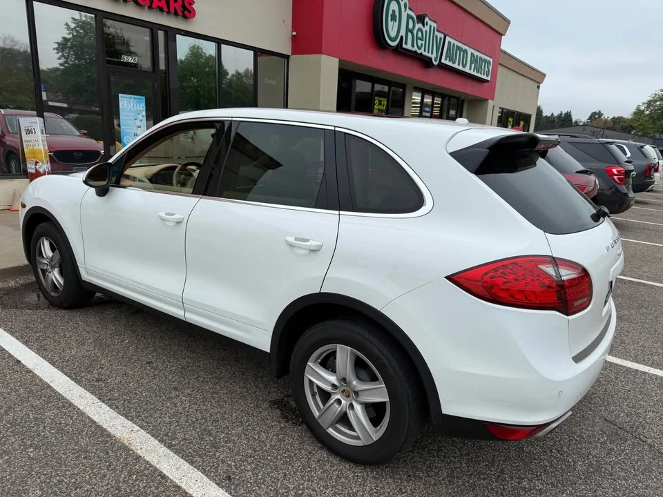 2013 Porsche 958 Cayenne - Image 3 of 9