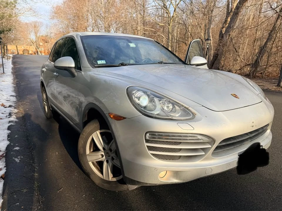 2013 Porsche 958 Cayenne - Image 2 of 18