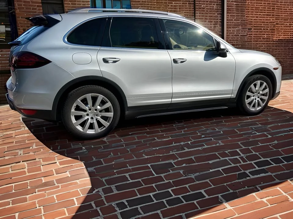 2013 Porsche 958 Cayenne - Image 3 of 8