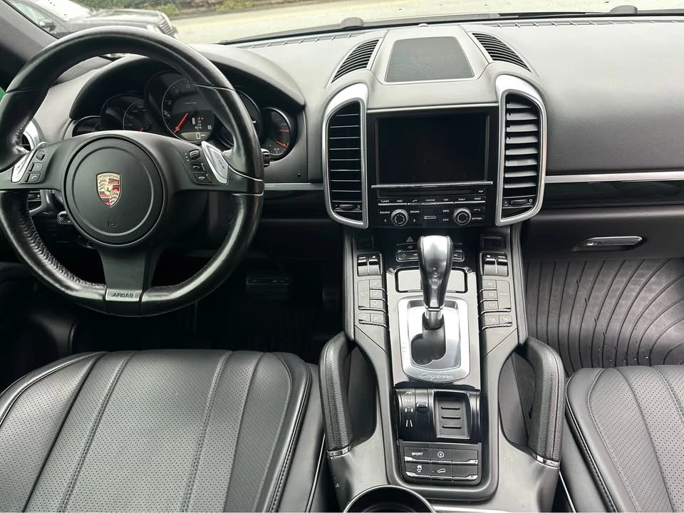 2013 Porsche 958 Cayenne - Image 10 of 20
