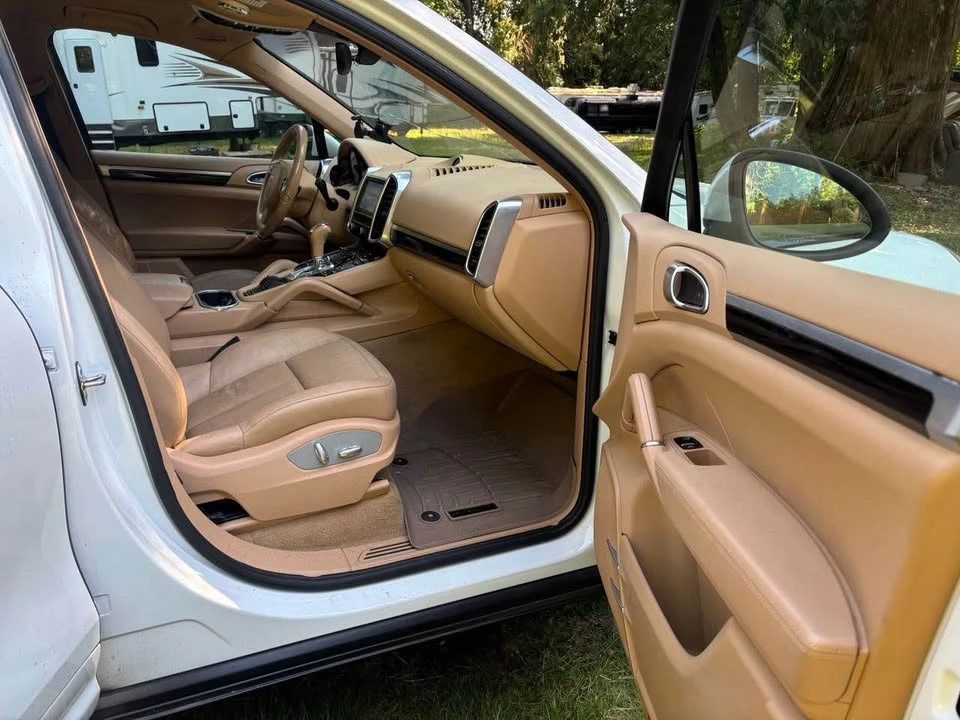 2013 Porsche 958 Cayenne - Image 5 of 10