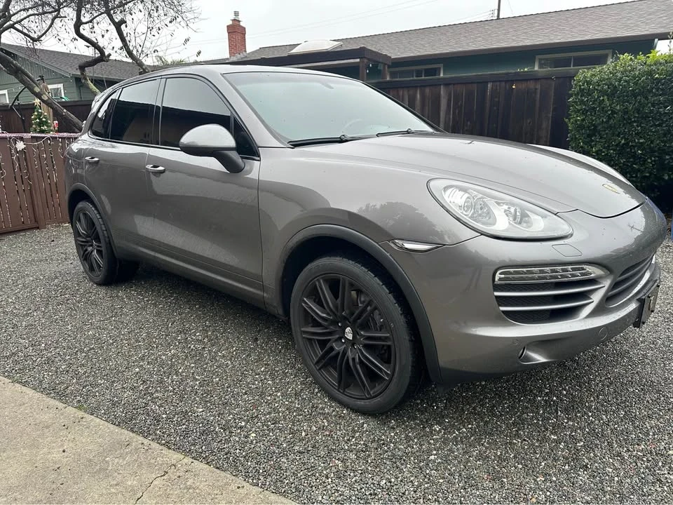 2013 Porsche 958 Cayenne - Image 2 of 20