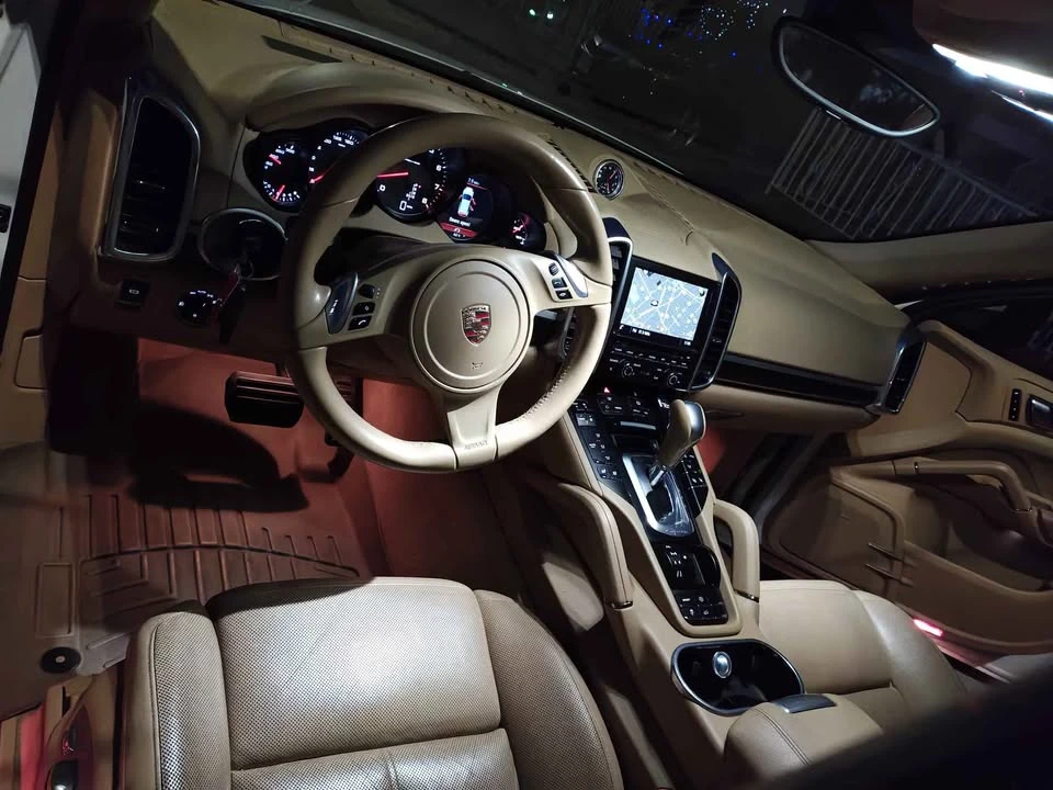 2013 Porsche 958 Cayenne - Image 10 of 13