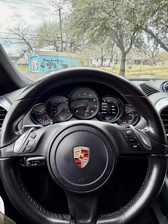 2013 Porsche 958 Cayenne - Image 10 of 19