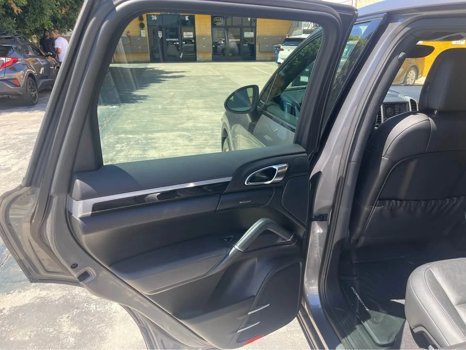 2013 Porsche 958 Cayenne - Image 16 of 16