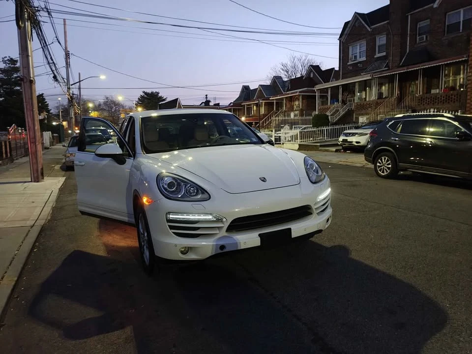 2013 Porsche 958 Cayenne - Image 17 of 19