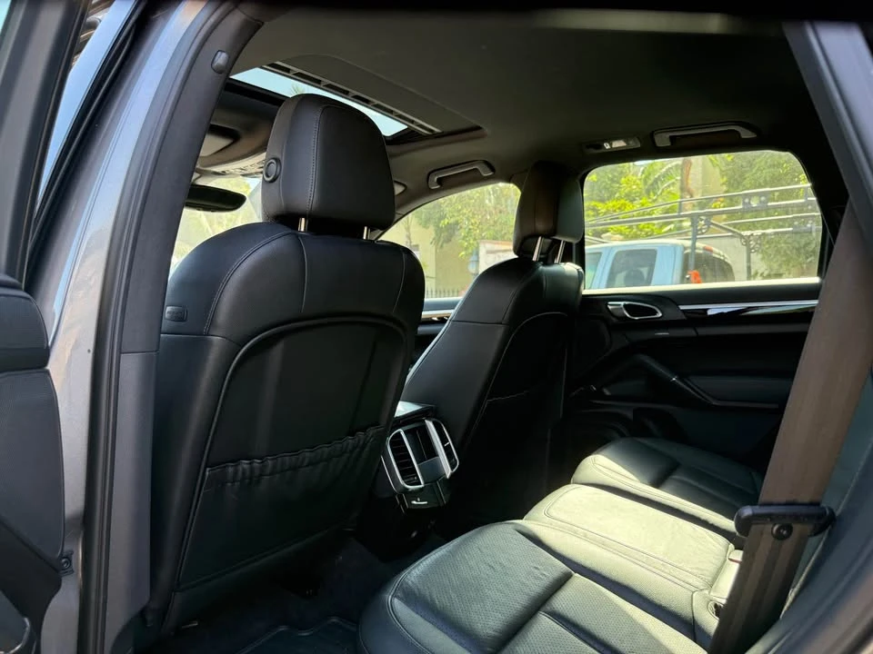 2013 Porsche 958 Cayenne - Image 13 of 16