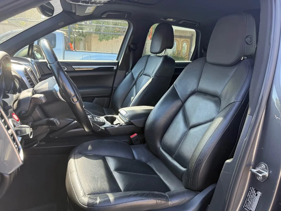 2013 Porsche 958 Cayenne - Image 11 of 16