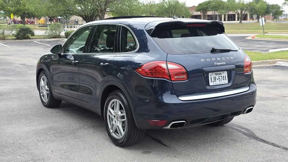 2013 Porsche 958 Cayenne - Image 9 of 14