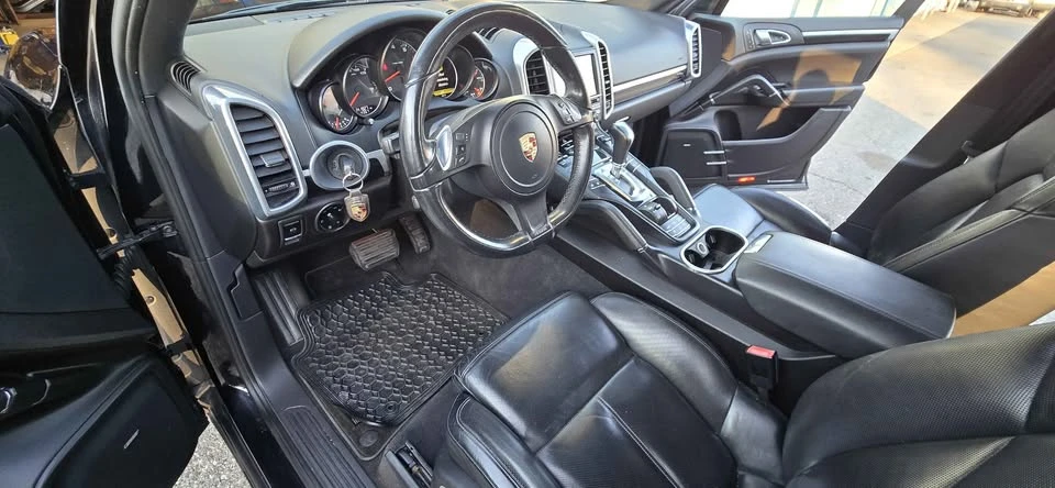 2013 Porsche 958 Cayenne - Image 9 of 19