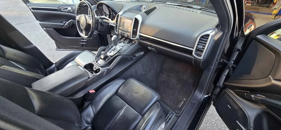 2013 Porsche 958 Cayenne - Image 10 of 19