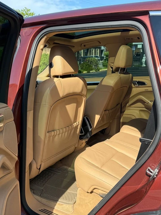2013 Porsche 958 Cayenne - Image 9 of 12
