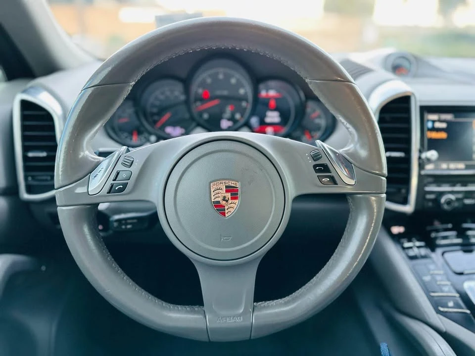 2013 Porsche 958 Cayenne - Image 8 of 20