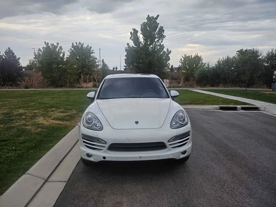 2013 Porsche 958 Cayenne - Image 2 of 18