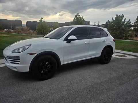 2013 Porsche Cayenne Sports Utility 4D