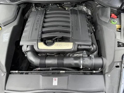 2013 Porsche 958 Cayenne - Image 4 of 20