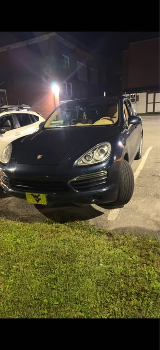 2013 Porsche 958 Cayenne Turbo - Image 2 of 10