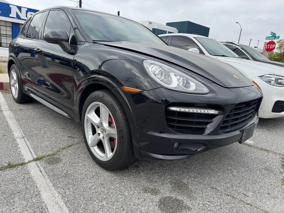 2013 Porsche 958 Cayenne Turbo - Image 2 of 11