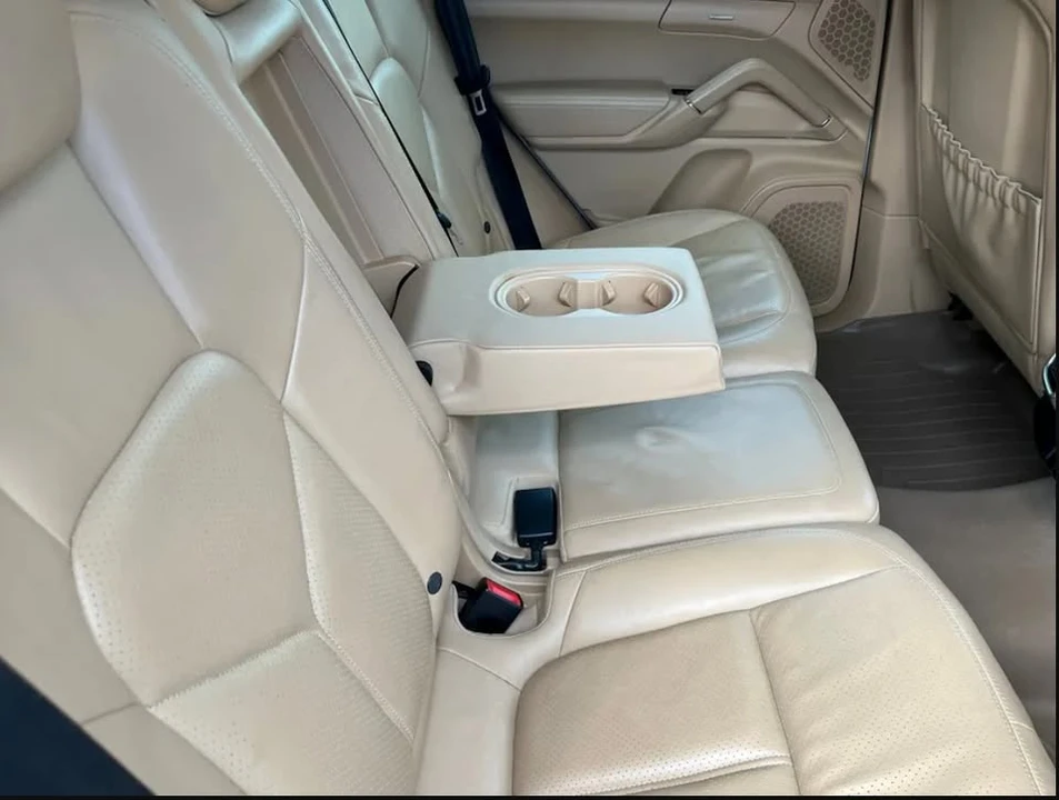 2013 Porsche 958 Cayenne S - Image 7 of 14