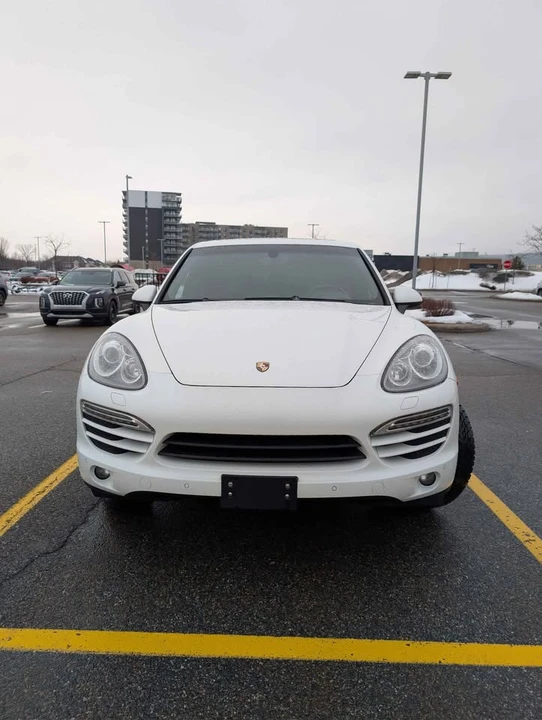 2013 Porsche 958 Cayenne - Image 2 of 18