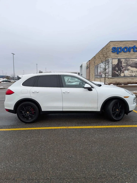 2013 Porsche 958 Cayenne - Image 2 of 18