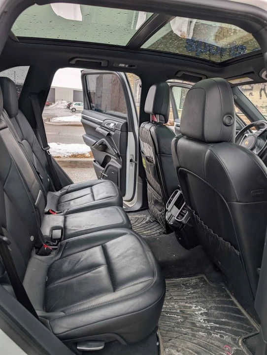 2013 Porsche 958 Cayenne - Image 14 of 18