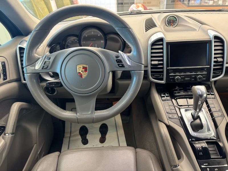 2013 Porsche 958 Cayenne Diesel - Image 16 of 20