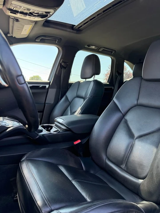 2013 Porsche 958 Cayenne Diesel - Image 11 of 16
