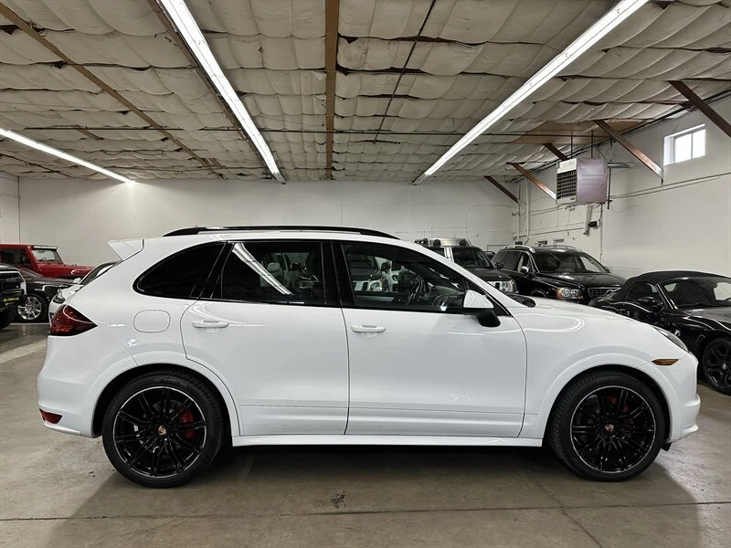 2013 Porsche 958 Cayenne GTS - Image 2 of 20