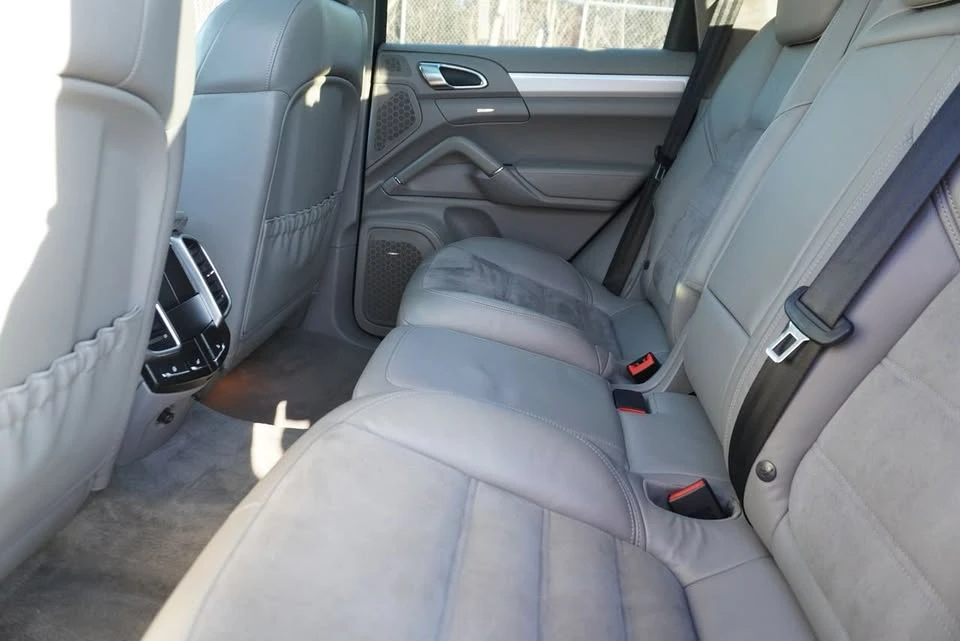 2013 Porsche 958 Cayenne GTS - Image 17 of 20