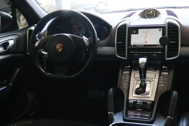 2013 Porsche 958 Cayenne GTS - Image 9 of 12