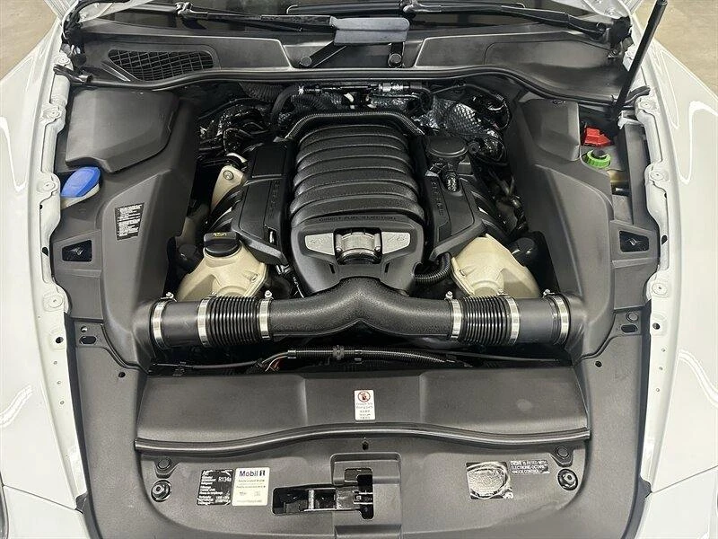 2013 Porsche 958 Cayenne GTS - Image 9 of 20