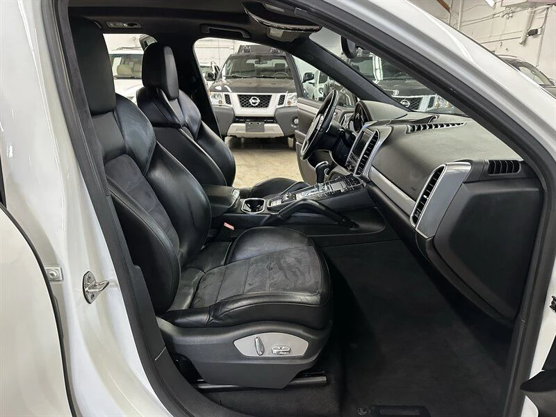 2013 Porsche 958 Cayenne GTS - Image 13 of 20