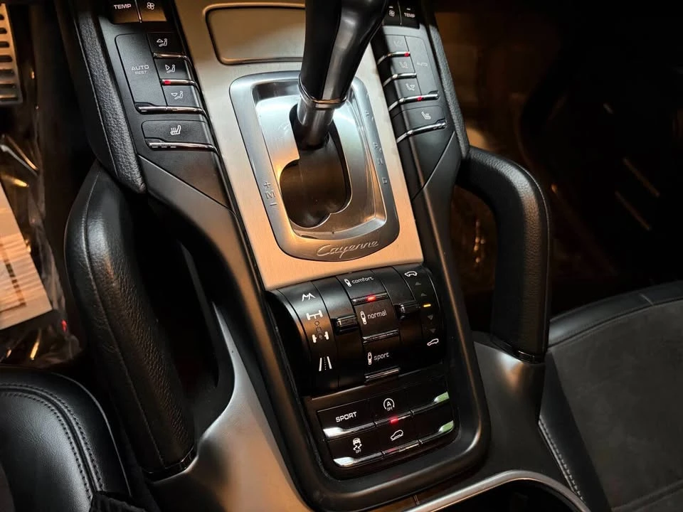 2013 Porsche 958 Cayenne GTS - Image 18 of 19