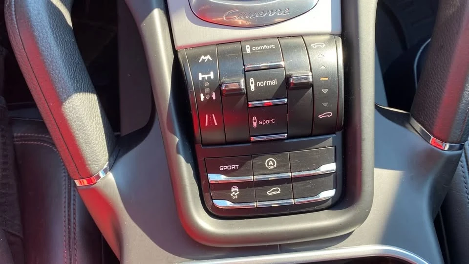 2013 Porsche 958 Cayenne GTS - Image 15 of 20
