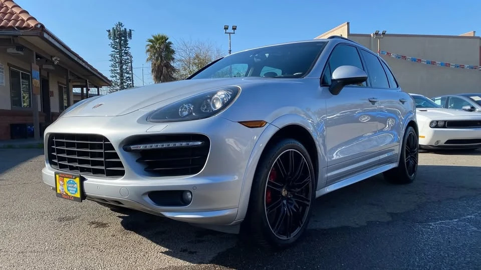 2013 Porsche 958 Cayenne GTS - Image 3 of 20