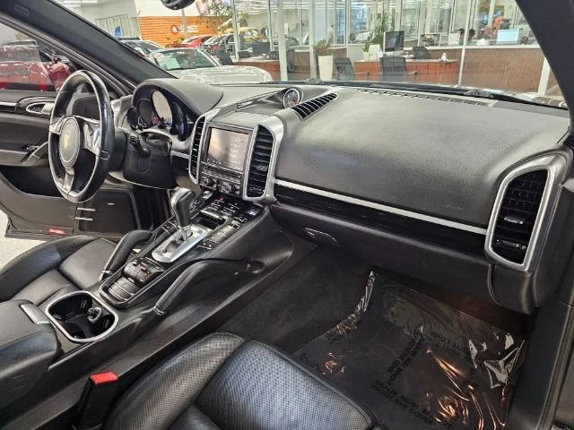 2013 Porsche 958 Cayenne S - Image 5 of 13
