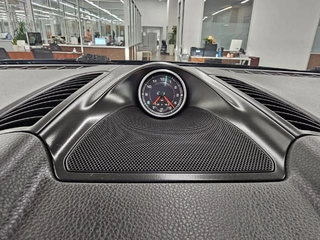 2013 Porsche 958 Cayenne S - Image 6 of 13