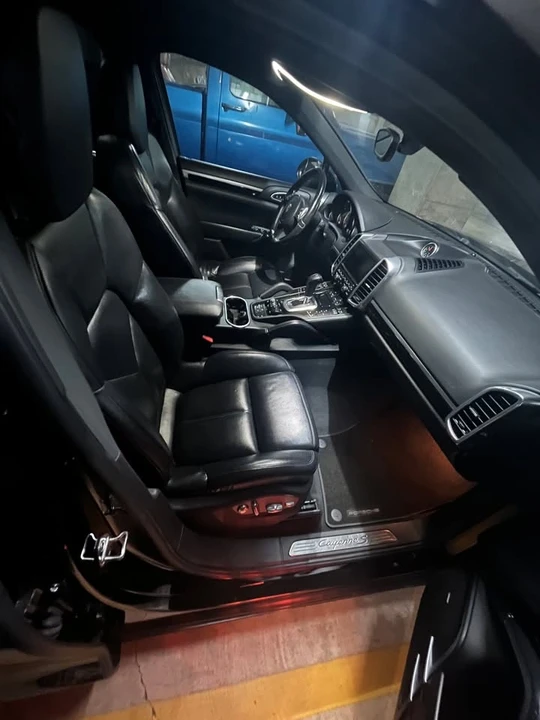 2013 Porsche 958 Cayenne S - Image 9 of 11