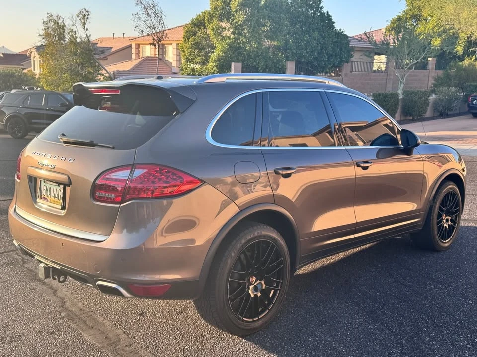 2013 Porsche 958 Cayenne S - Image 2 of 15