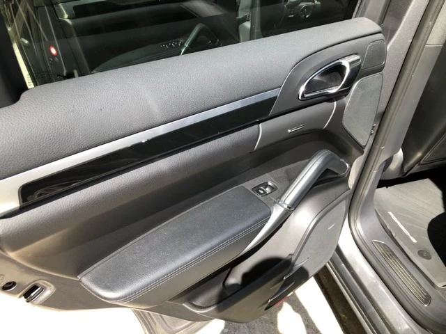 2013 Porsche 958 Cayenne S - Image 15 of 19